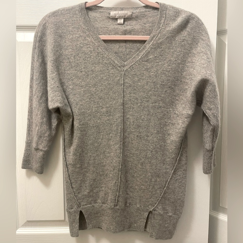 Nordstrom Collection 100% Cashmere V-Neck Sweater